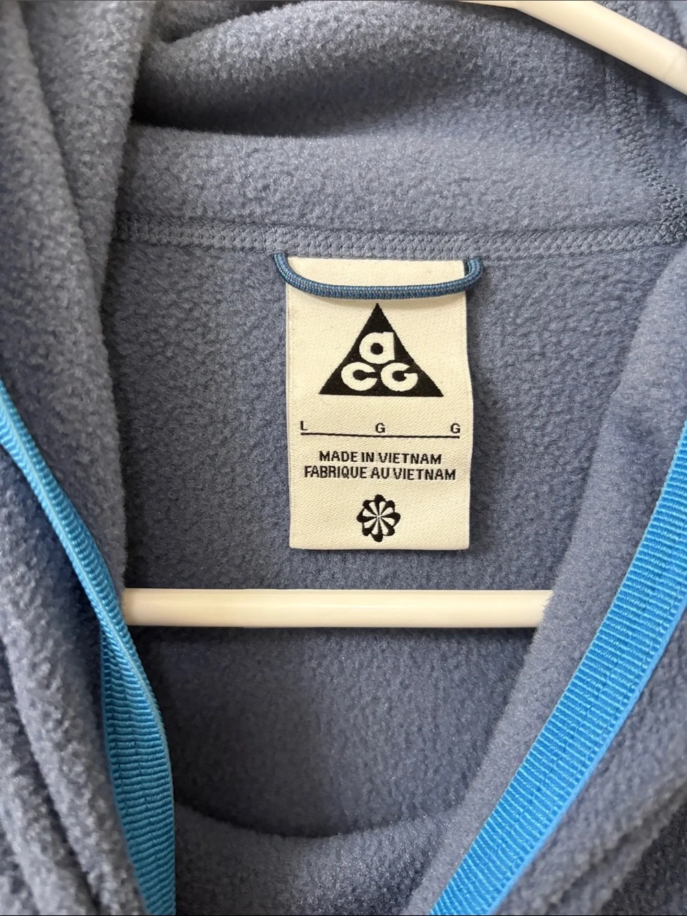 Nike ACG Navy Blue Fleece Crewneck with Light Gray Panels and Bright Blue Trim